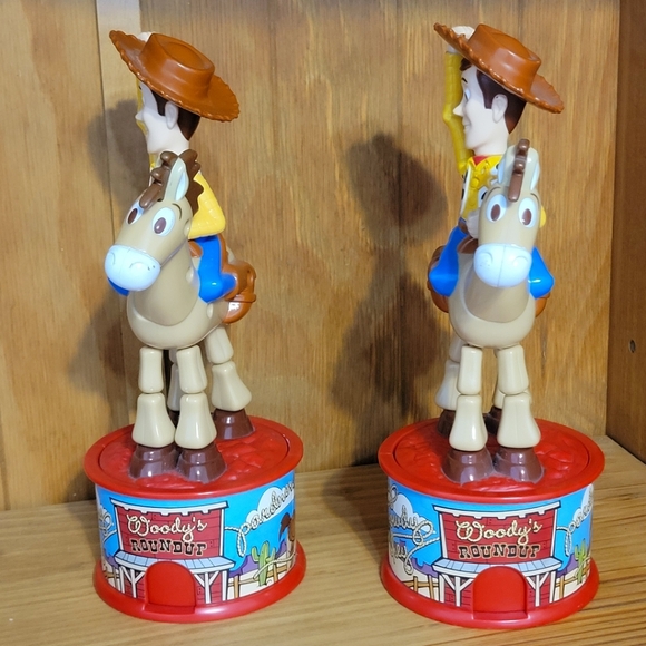 1999 Disney Pixar Toy Story 2 WOODY'S ROUNDUP Candy Dispenser Toy McDonald's - Picture 2 of 6